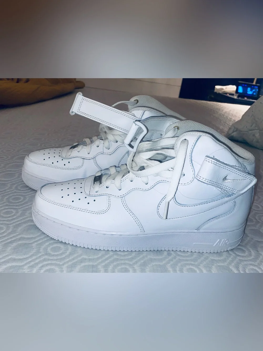 Men’s Nike Air Force 1 Mid 07’